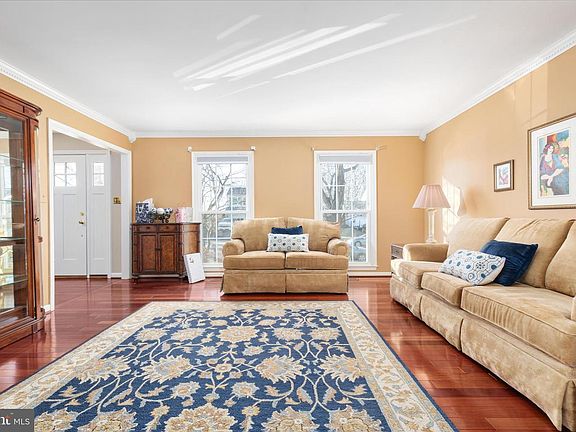 3rd image of 10283 Cedar Ridge Dr