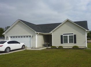 101 Piney Creek Rd, Holly Ridge, NC 28445