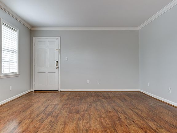 4th image of 849 Vestavia Villa Ct APT C