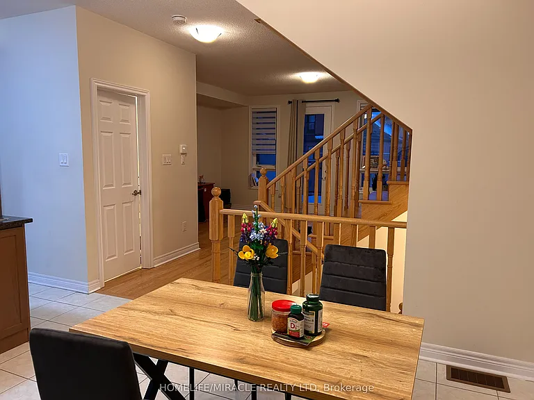 197 Mumbai Dr — Photo 13