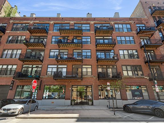 2nd image of 375 W Erie St APT 604