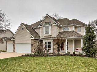 1024 NW High Point Dr, Lees Summit, MO 64081
