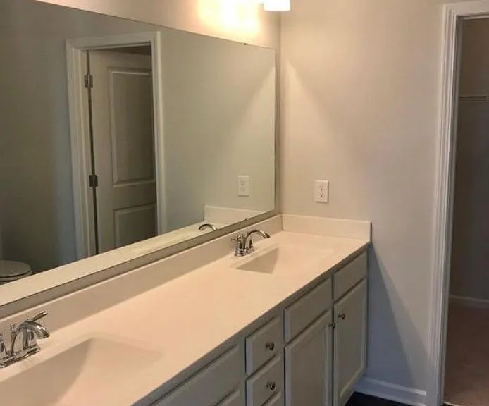 577 Orbison Dr — Photo 4