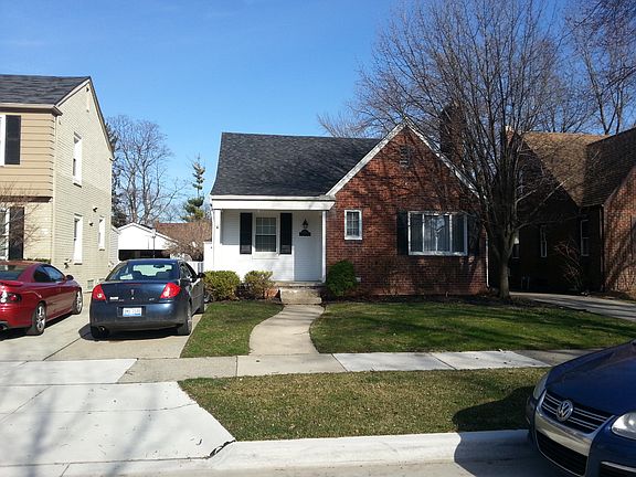 2nd image of 642 N. Waverly