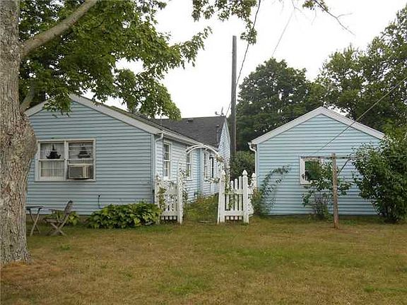 3rd image of 620 E Cornelia St
