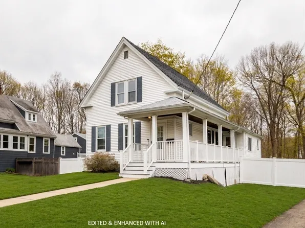 220 Crescent St, Rockland, MA 02370