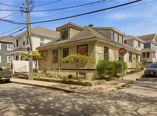 24 Spring St, Newport, RI 02840