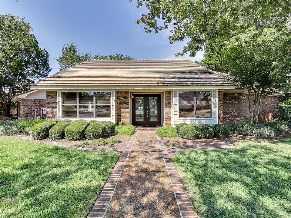 1st image of 98 Country Club Dr W