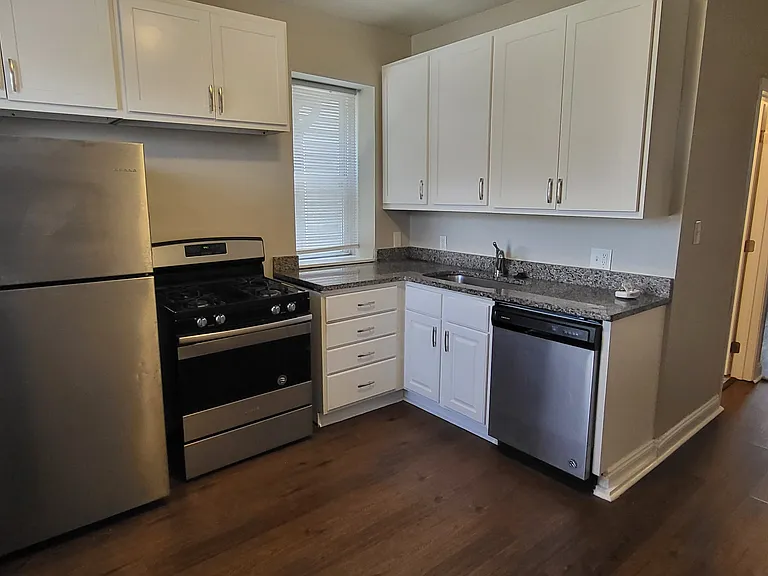 3413 Juniata St — Photo 3
