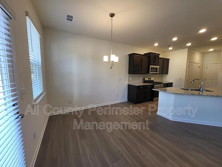 52 Berry Dr — Photo 5