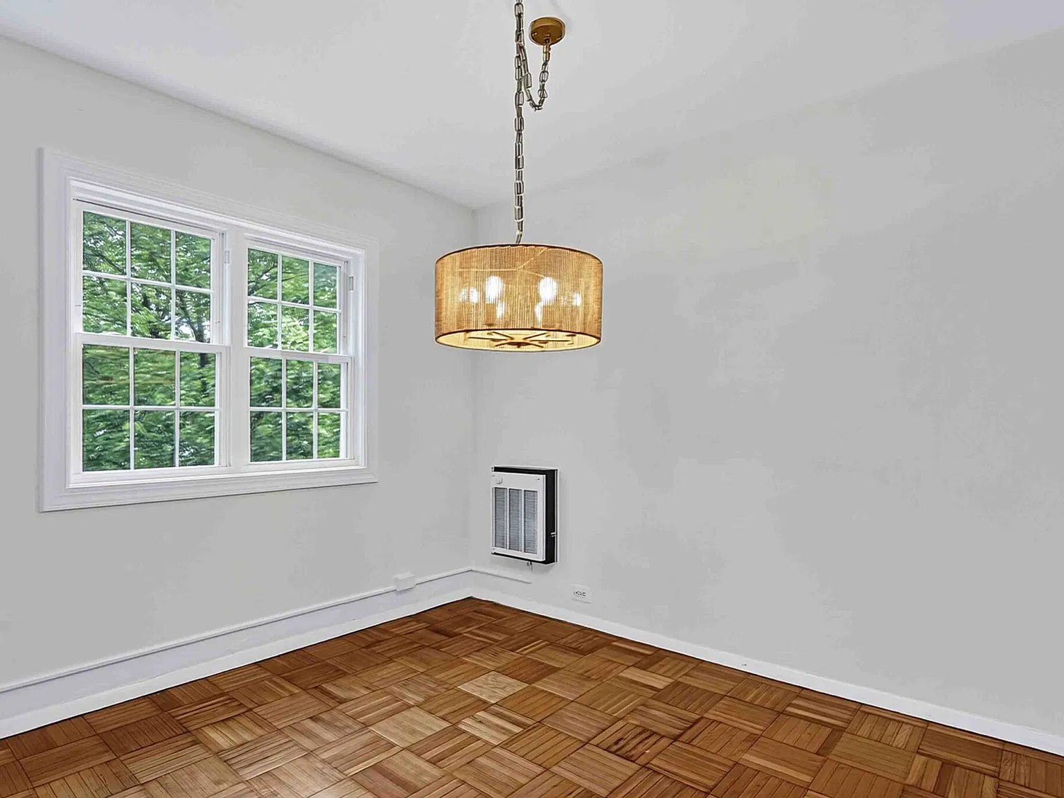 2 bed, 930 sqft, $2,400 — Photo 4