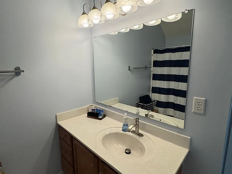 1605 Shoreline Pl — Photo 5