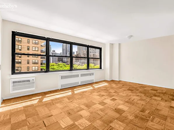205 West End Avenue image 2 of 7