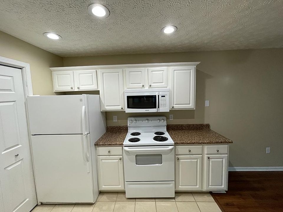 Kitchen - 1
