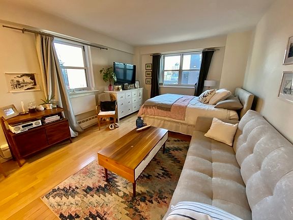 2nd image of 175 Willoughby St APT 11