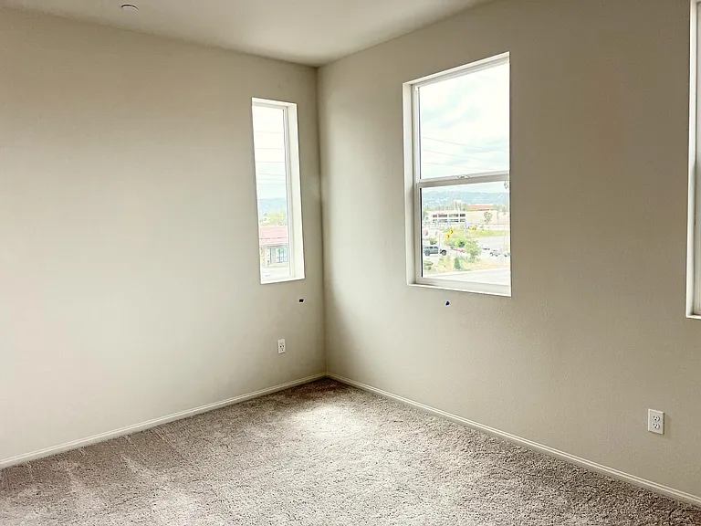 298 Lockhart Way — Photo 13