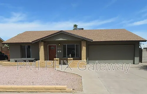 1938 E Oxford Dr Photo 1