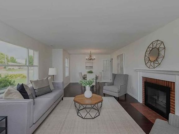 4th image of 8437 Lawrence Ave #1