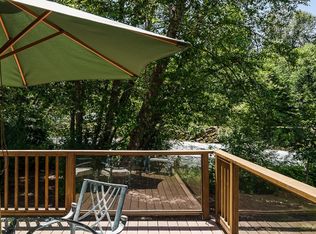 54388 Rainbow Dr, Blue River, OR 97413