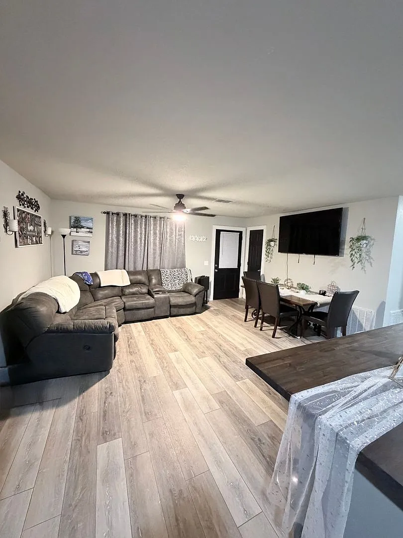 9244 Craft Road — Photo 3