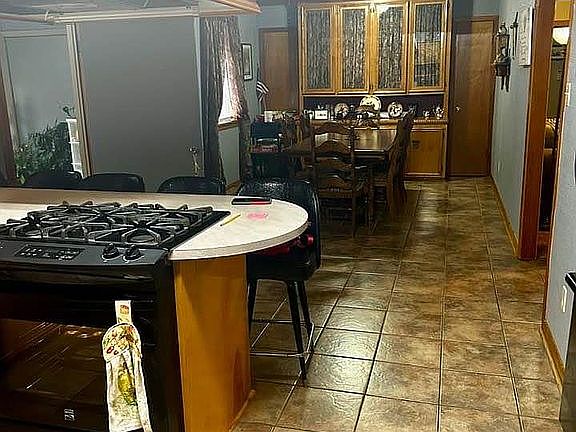 4th image of 104 Oak Dr
