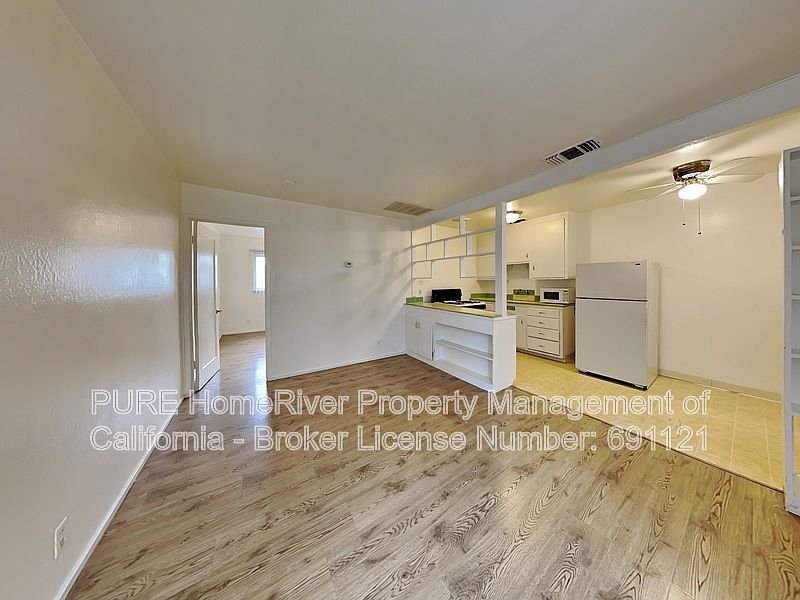 1st image of 2957 Howe Ave APT 4