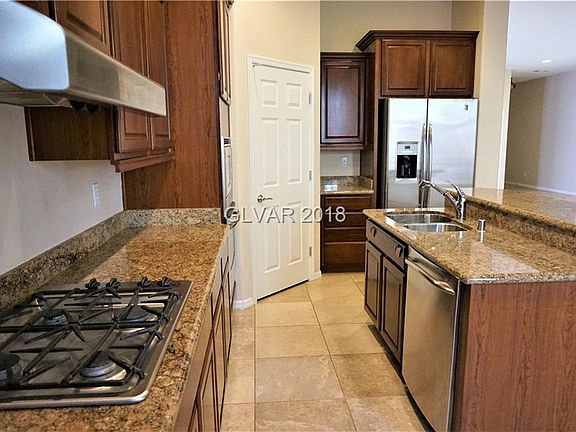 4th image of 355 Hollins Hall St