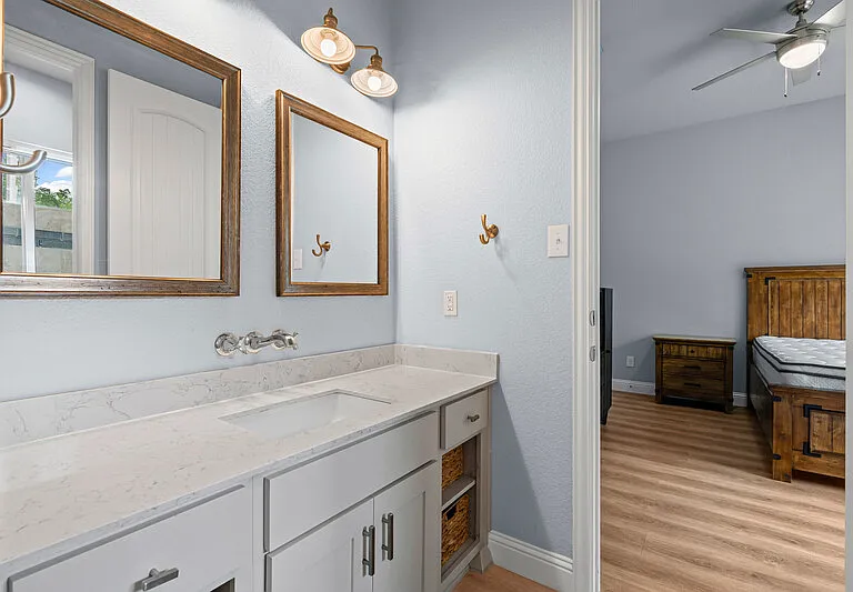 3322 S University Dr — Photo 10