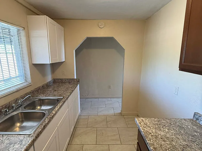365 W 33rd St #A — Photo 11