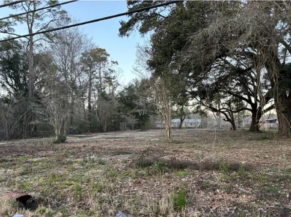 1730 Highway 22 W, Madisonville, LA 70447