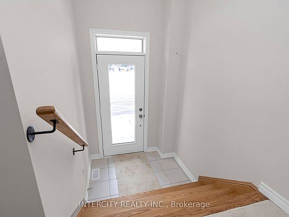 3rd image of 30 Radisson St