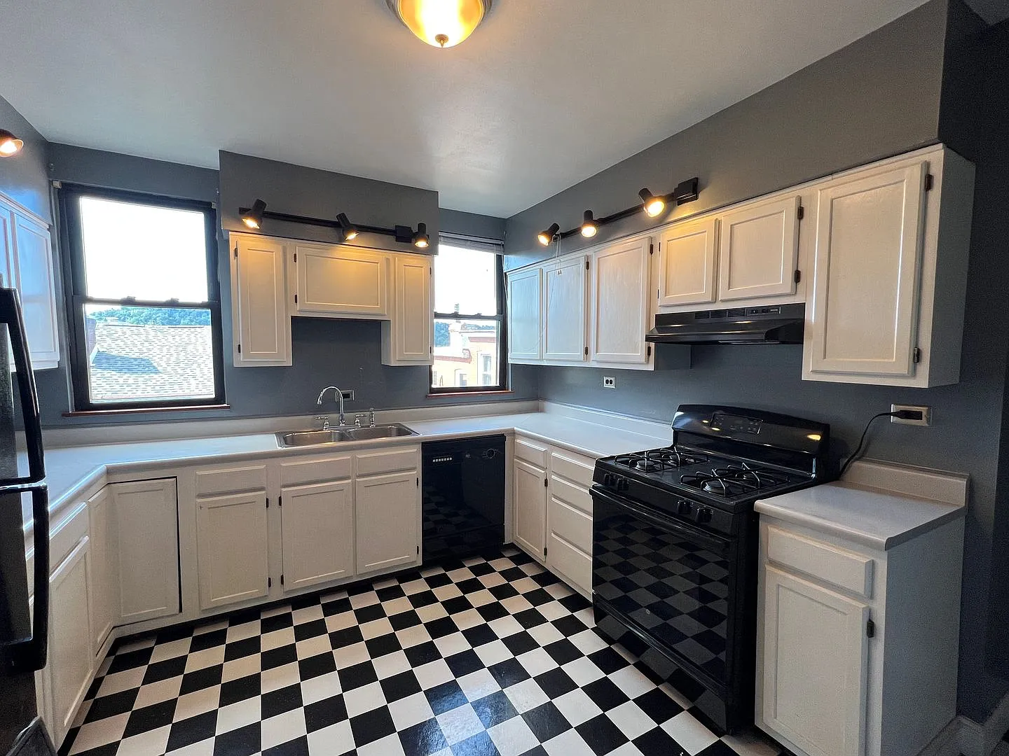 Lawrenceville - 2 BR Single Family Home, 1 1/2 bath! — Photo 4