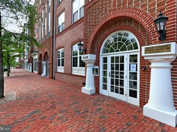 4950 Brenman Park Dr APT 311, Alexandria, VA 22304