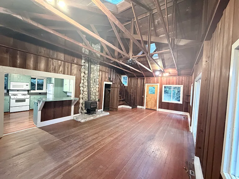 133 Western Ave — Photo 3