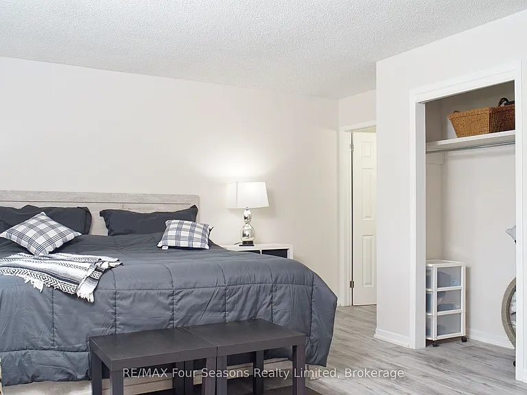 4 Trafalgar Rd #4 — Photo 14