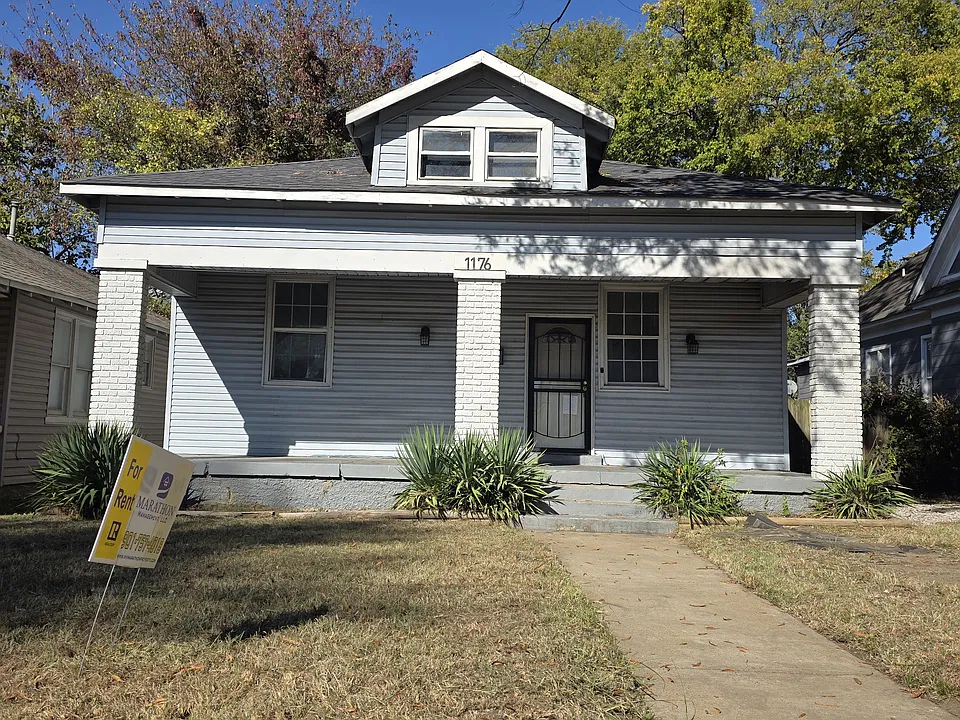 1176 Agnes Pl