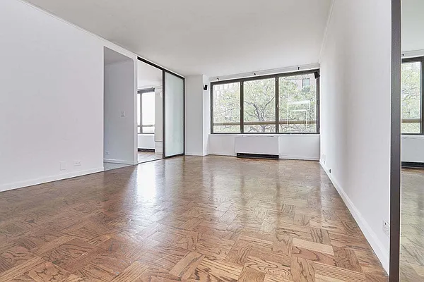 Rented by PocketBroker Inc | media 22