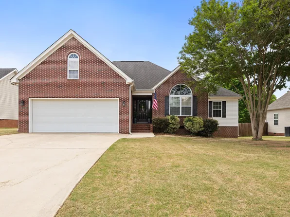255 Kailors Cove Cir, Ringgold, GA 30736