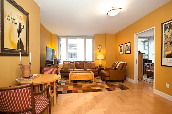 Sold by BLU Real Estate | media 25