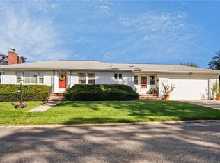 10 Windmill St, Pawtucket, RI 02860