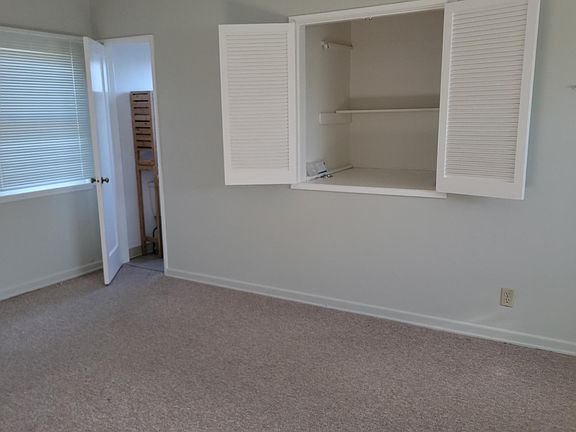 5th image of 2538 Kelton Ave