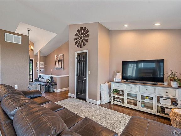 4th image of 7107 Sun Country Dr