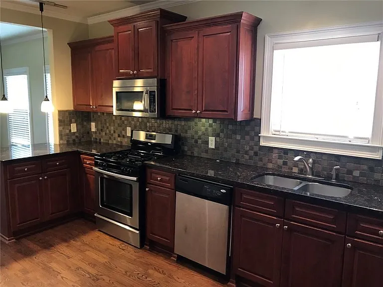49 Leslie St NE — Photo 22