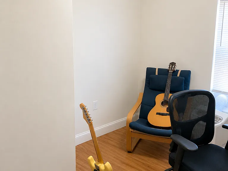 21 Elm St #2 — Photo 6