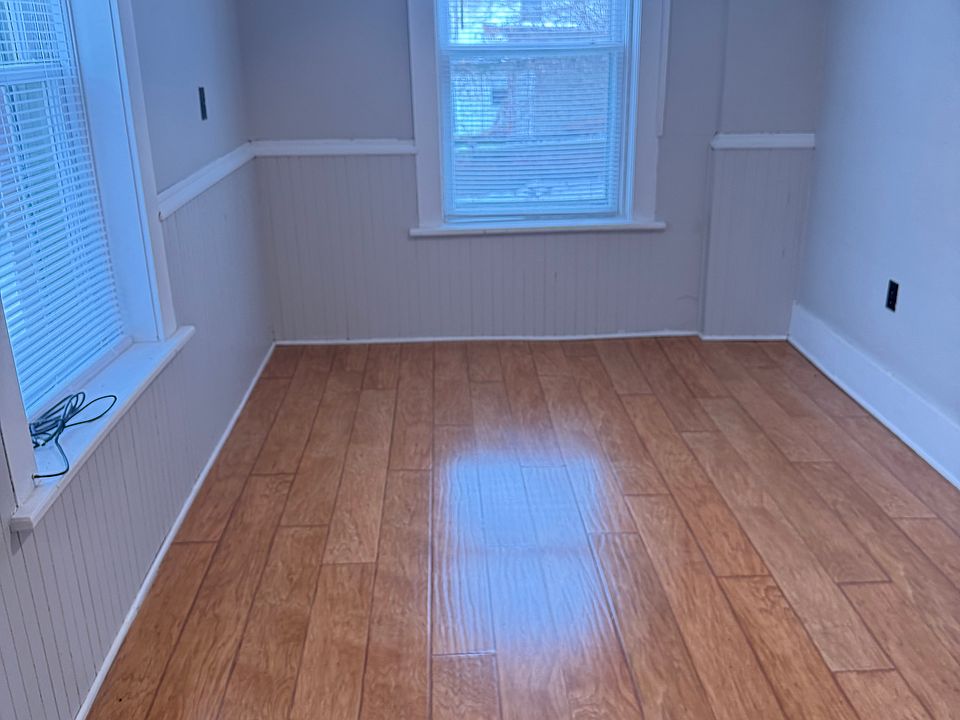 1st image of 710 Fenelon Pl #5