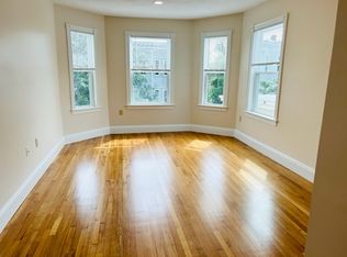 170 Columbia St #1, Cambridge, MA 02139