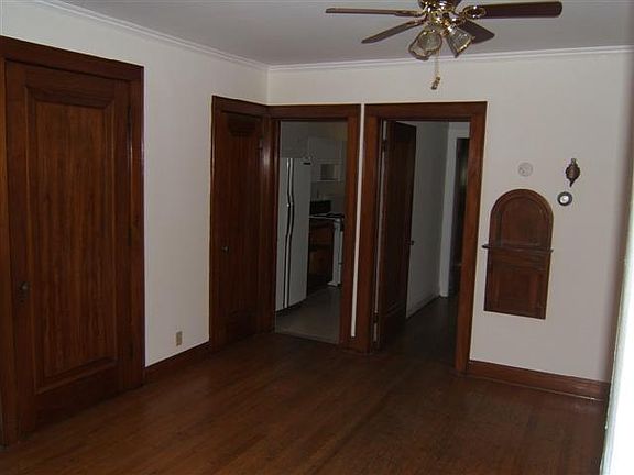 5th image of 3270 Indianola Ave APT A