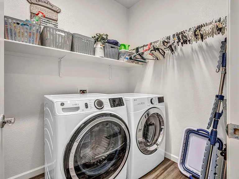 7814 Navasota Dr — Photo 33