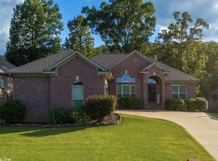 147 Mountain Valley Dr, Maumelle, AR 72113
