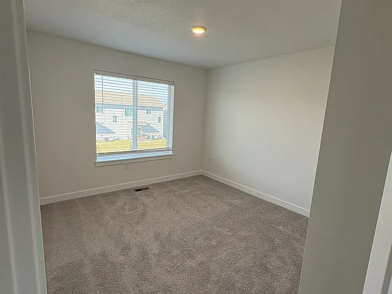 220 NW Waverly Dr #1 — Photo 21